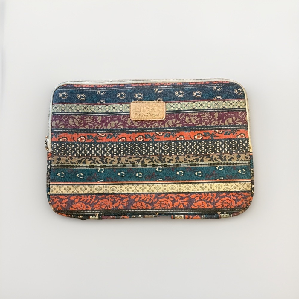KINMAC Bohemian Grannycore Laptop Sleeve Leather Detail